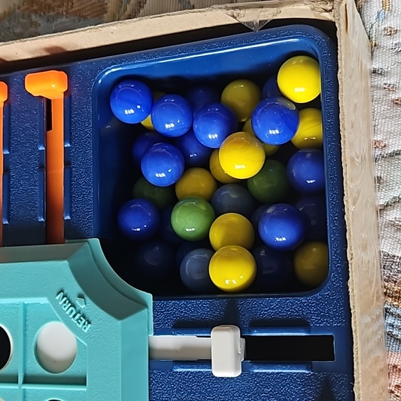 Vintage Stay Alive board game, great condition, nothing is missing - Picture 6 of 10